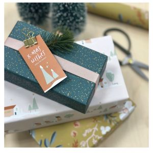 Cadeaupapier kerstbloemen oker (CWH) 3